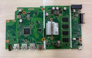 Материнская плата ASUS X540 (Celeron N4000, SOC, встроенная видеокарта, нерабочая, донор компонентов)
