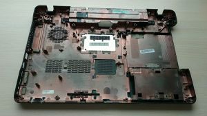 Низ (корыто) Б/У Toshiba Satellite C660