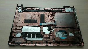 Низ (корыто) Б/У DELL Vostro 3558