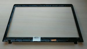 Рамка матрицы Б/У Samsung NP300E7Z