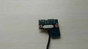 Дополнительная плата USB Б/У Samsung NP550P5C