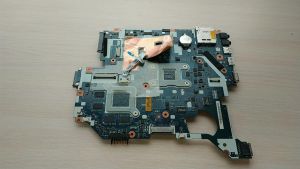 Материнская плата Acer Aspire V3-551 (без процессора, AMD FCH 1208, AMD Mobility Radeon HD 7670M, нерабочая, донор компонентов)