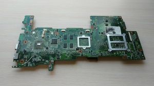 Материнская плата ASUS K52 (без процессора, AMD RX881, ATI Radeon HD 5470, нерабочая, донор компонентов)
