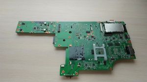 Материнская плата Lenovo ThinkPad Edge E40 (без процессора, HM55, ATI Radeon HD 4550, нерабочая, донор компонентов)