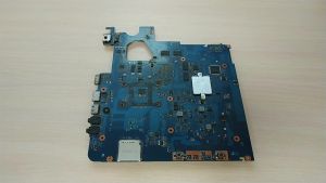 Материнская плата Samsung NP305V5Z (без процессора, AMD M1, AMD Radeon HD 6770, нерабочая, донор компонентов)