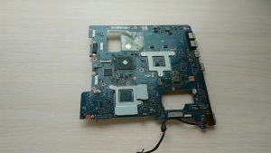 Материнская плата Samsung NP355V5X (без процессора, AMD M1, AMD Radeon HD 7670M, нерабочая, донор компонентов)