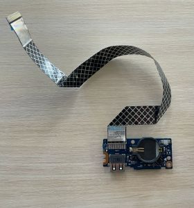 Дополнительная плата USB Б/У DELL Inspiron 17-5770